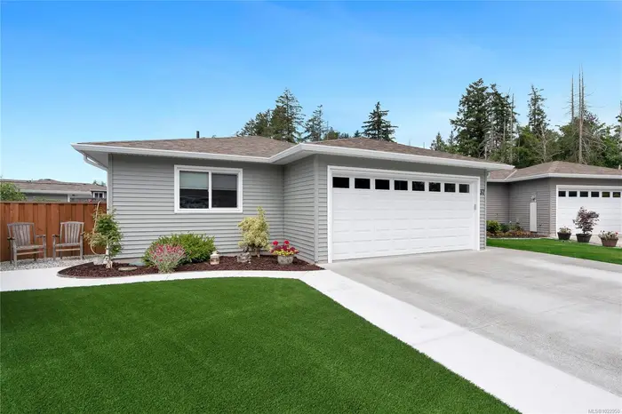7586 Tetayut Rd # 37, Central Saanich BC V8M 0B4