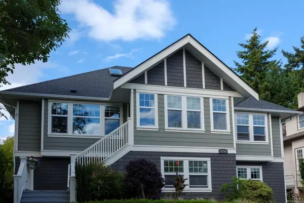 1290 Richardson St # 3, Victoria BC V8V 3E1 - 2 bed, 3 bath in Victoria