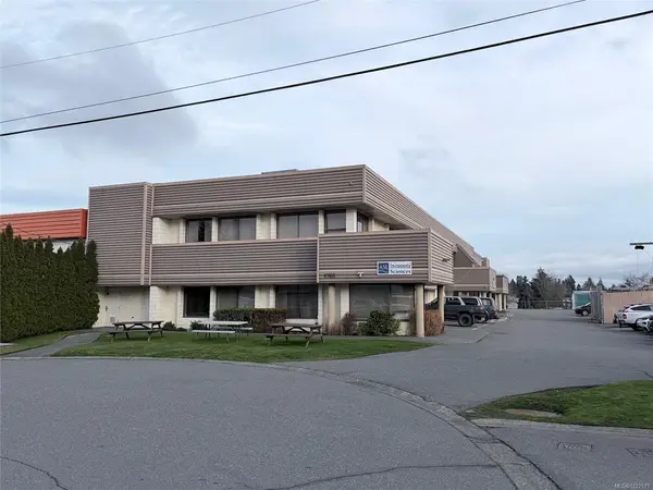 6703 Rajpur Pl, Central Saanich BC V8M 1Z5