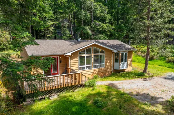 2798 Schooner Way, Pender Island BC V0N 2M2 - 2 bed, 2.0 bath in Pender Island