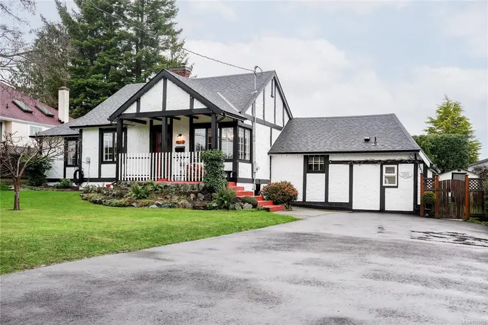 841 MANN Ave, Saanich BC V8Z 3C5 - 3 bed, 2.0 bath in Saanich