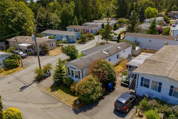 2850 Stautw Rd # 410, Central Saanich BC V8M 2C9 - 2 bed, 1.0 bath in Central Saanich