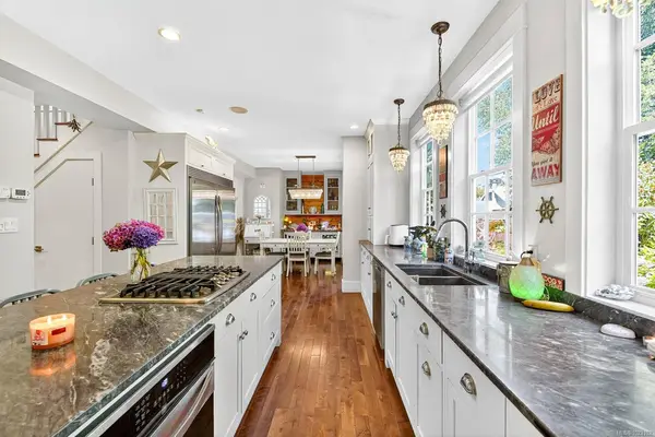 4455 Elizabeth St, Port Alberni BC V9Y 6L4 - 4 bed, 3.0 bath in Port Alberni