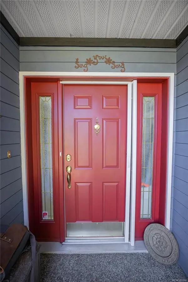 2360 Casey Pl, Nanoose Bay BC V9P 9G5 - 3 bed, 3.0 bath in Nanoose Bay