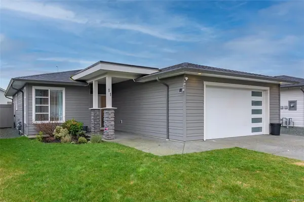 2161 Evergreen Rd # 11, Campbell River BC V9W 0C8 - 3 bed, 2 bath in Campbell River