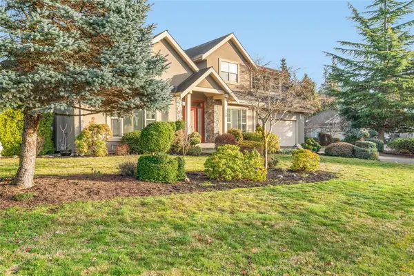 550 Falcon Crt, Parksville BC V9P 2A4 - 3 bed, 3 bath in Parksville