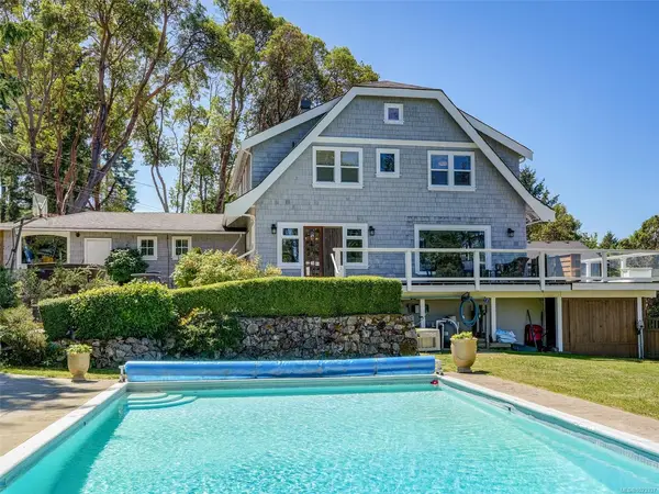 2564 Lavinia Rd, Shawnigan Lake BC V0R 2W2 - 5 bed, 5.0 bath in Shawnigan Lake