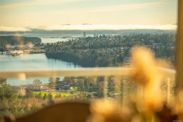 3371 Edgewood Dr, Nanaimo BC V9T 5V2 - 2 bed, 3.0 bath in Nanaimo