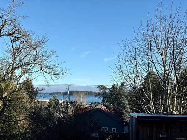 115 Haliburton St, Nanaimo BC V9R 4V9 - 3 bed, 2 bath in Nanaimo