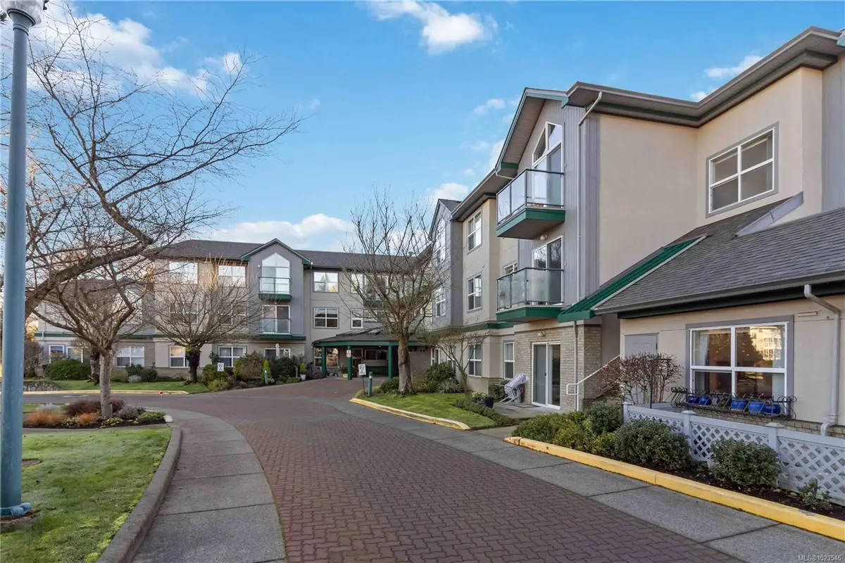 1485 Garnet Rd #207, Saanich BC V8P 5T5 — Pending Sale in Saanich