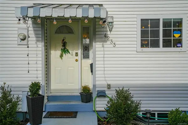 4233 8th Ave, Port Alberni BC V9Y 4S5 - 5 bed, 3.0 bath in Port Alberni