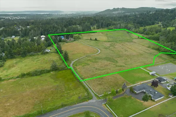 2453 East Wellington Rd, Nanaimo BC V9R 6V6 - 3 bed, 2 bath in Nanaimo