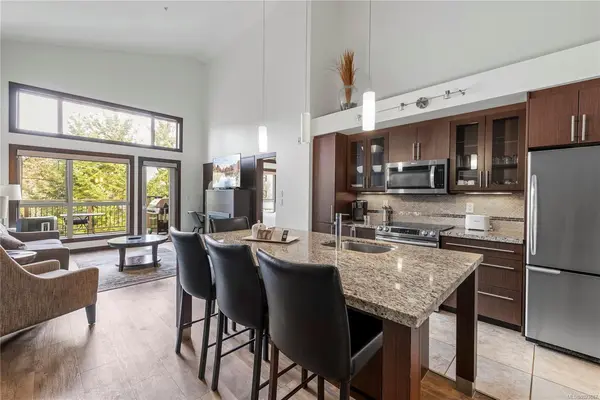 1175 Resort Dr # 242, Parksville BC V9P 2E3 - 2 bed, 3 bath in Parksville