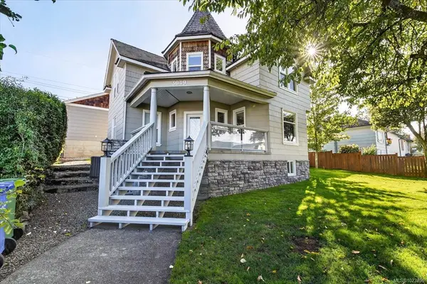 3049 6th Ave, Port Alberni BC V9Y 2G8 - 3 bed, 2 bath in Port Alberni