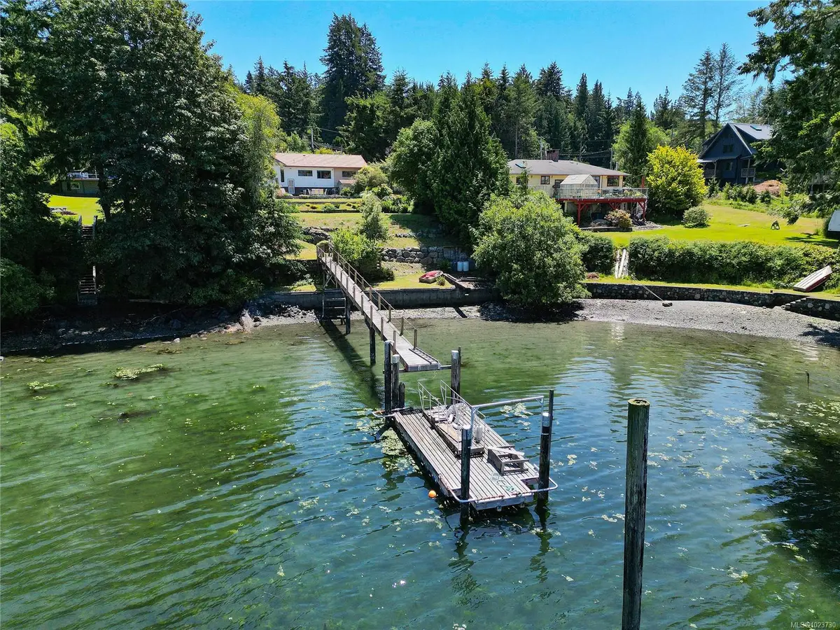 6528 THORNETT Rd, Sooke BC V9Z 1A5
