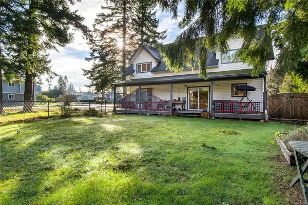 360 Harrogate Rd, Campbell River BC V9W 1W2 - 3 bed, 2 bath in Campbell River