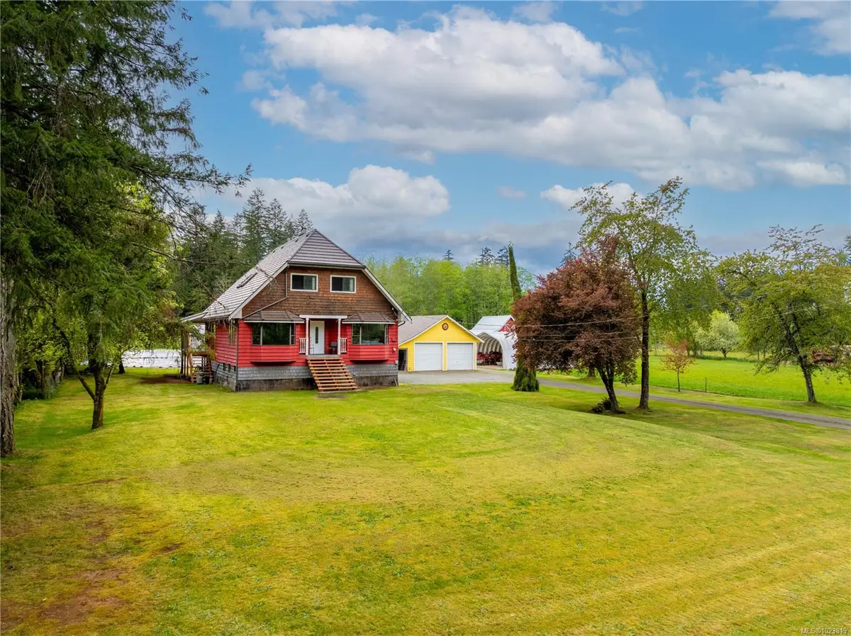 6499 Fitzgerald Rd, Merville BC V9J 1M7