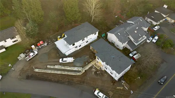 5309 Toms Trnabt # A, Nanaimo BC V9T 5M9 - 3 bed, 3 bath in Nanaimo