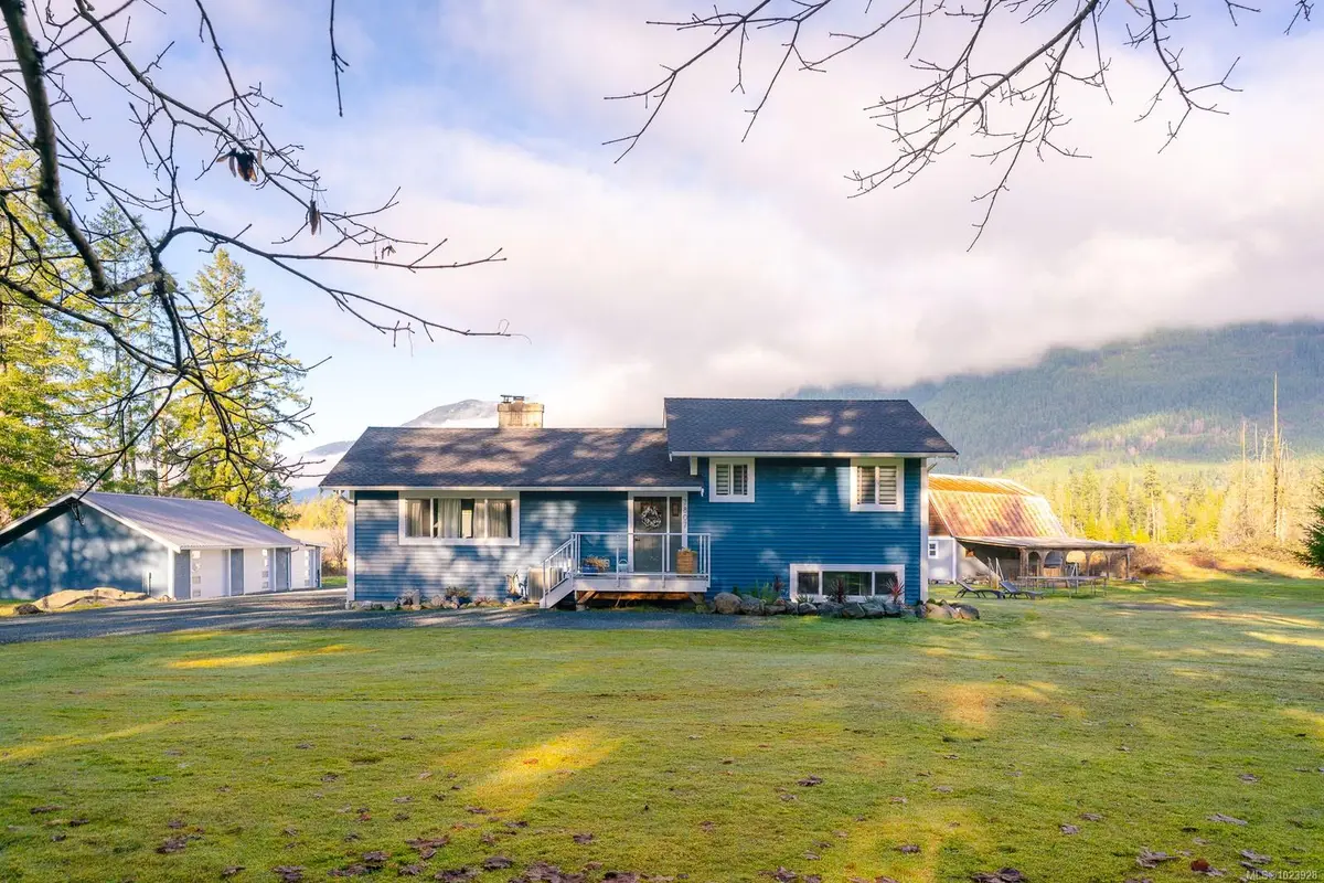 7801-7807 Beaver Creek Rd, Port Alberni BC V9Y 8N3
