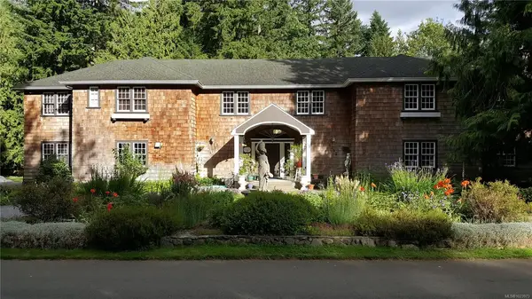 4755 Fairbridge Dr, Duncan BC V9L 6N8 - 9 bed, 3 bath in Duncan