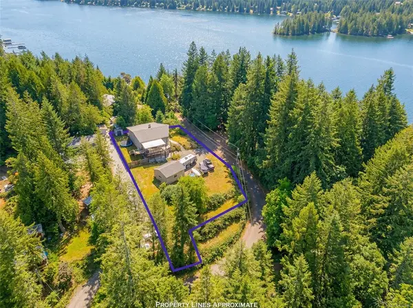 10115 South Dr, Port Alberni BC V9Y 9A7 - 4 bed, 3 bath in Port Alberni