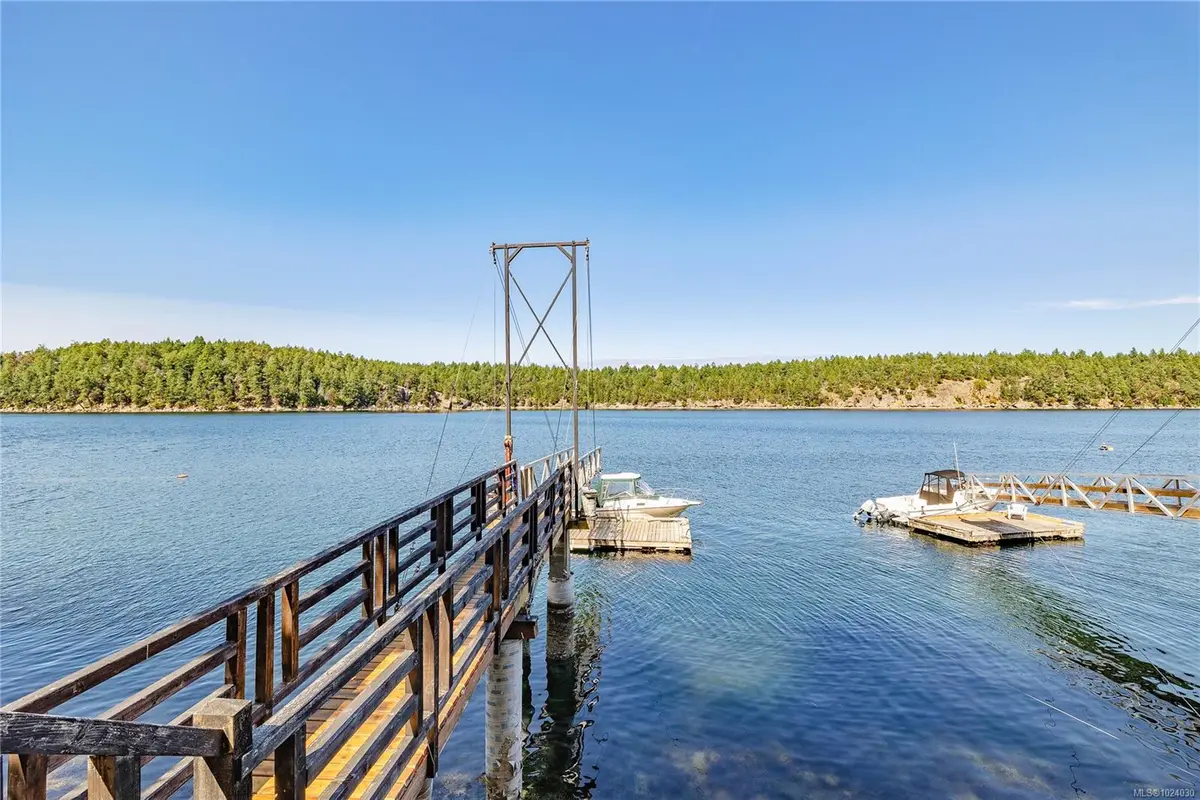 659 Wilks Rd, Mayne Island BC V0N 2J1