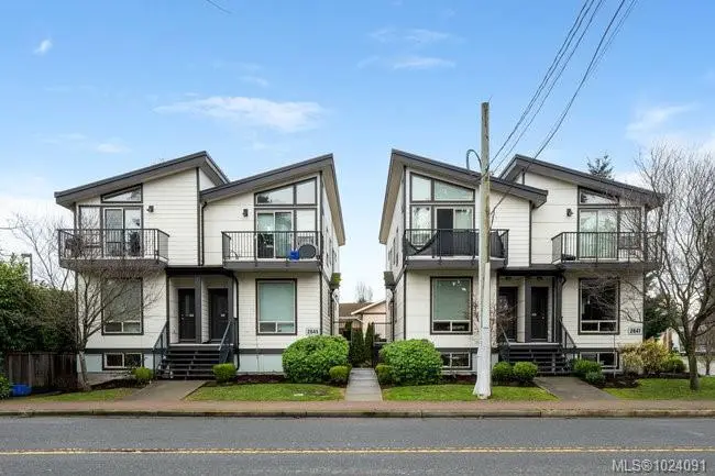 2645 / 2647 Peatt Rd, Langford BC V9B 3T9