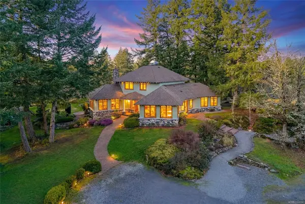 240 Viaduct Ave W, Saanich BC V9E 2B6 - 5 bed, 4 bath in Saanich