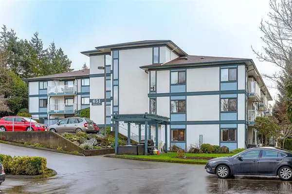 651 Jolly Pl # 206, Saanich BC V8N 1J4 - 2 bed, 1 bath in Saanich