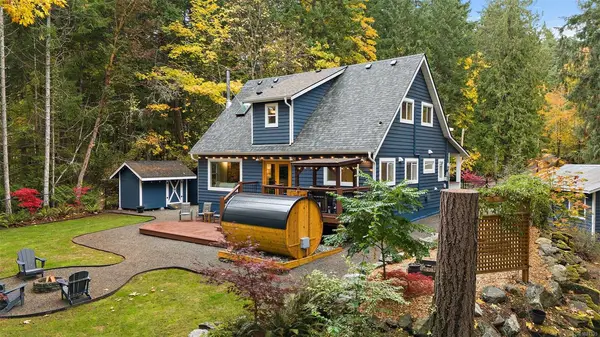 1409 Hillgrove Rd, North Saanich BC V8L 5K6 - 4 bed, 2 bath in North Saanich