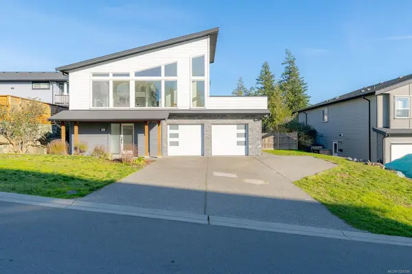 2211 Winfield Dr, Sooke BC V9Z 0N2 - 5 bed, 4 bath in Sooke
