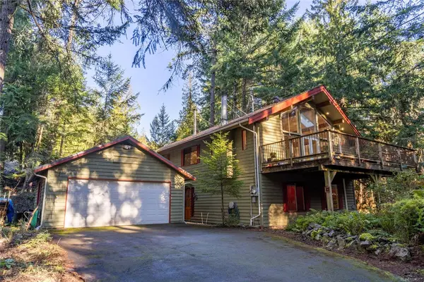 3708 Bosun Way, Pender Island BC V0N 2M0 - 5 bed, 3 bath in Pender Island