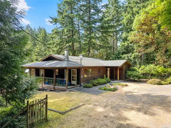 2905 Southey Point Rd, Salt Spring BC V8K 1A2 - 6 bed, 5 bath in Salt Spring