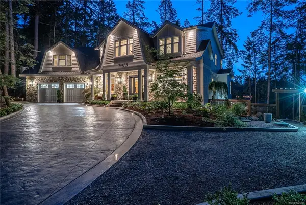 3973 Cove Rd, Ladysmith BC V9G 1K5 - 5 bed, 6 bath in Ladysmith