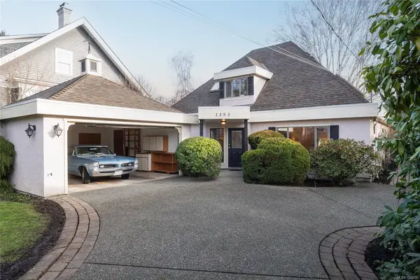 1393 Monterey Ave, Oak Bay BC V8S 4V9 - 3 bed, 3 bath in Oak Bay