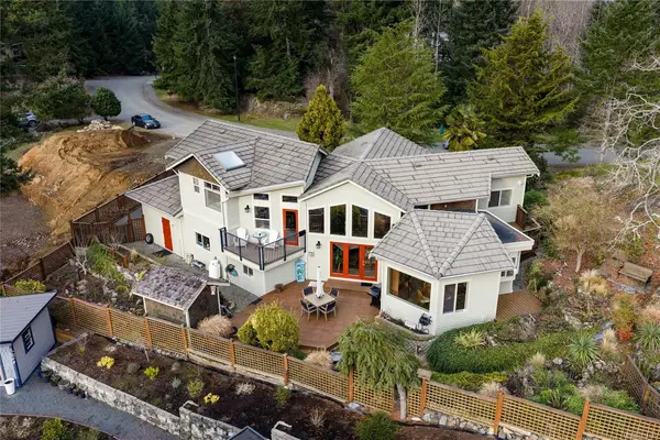 3380 Redden Rd, Nanoose Bay BC V9P 9H4 - 3 bed, 2 bath in Nanoose Bay