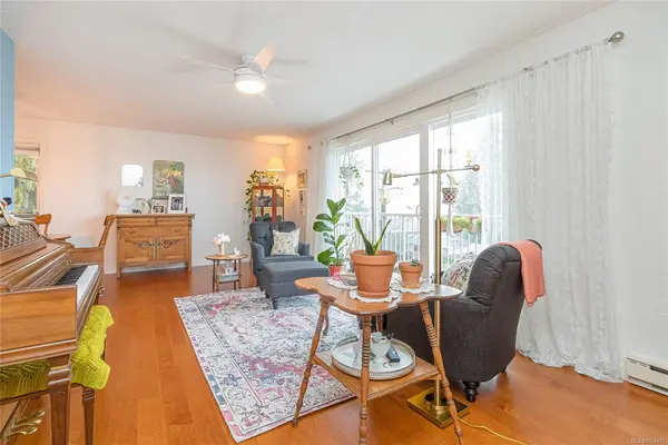 380 Brae Rd # 401, Duncan BC V9L 3T8 - 3 bed, 2 bath in Duncan