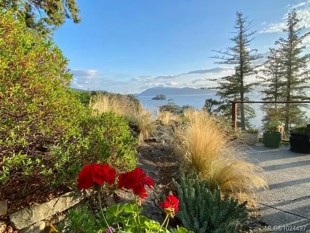 214 Dogwood Lane, Salt Spring BC V8K 1A4