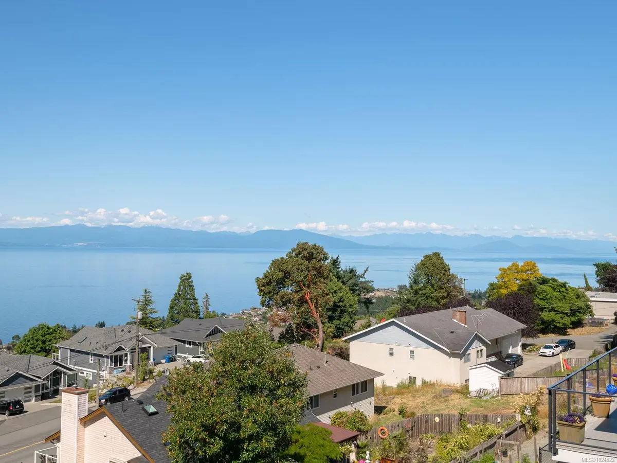 120 Hawk Point Rd, Nanaimo BC V9T 5W2