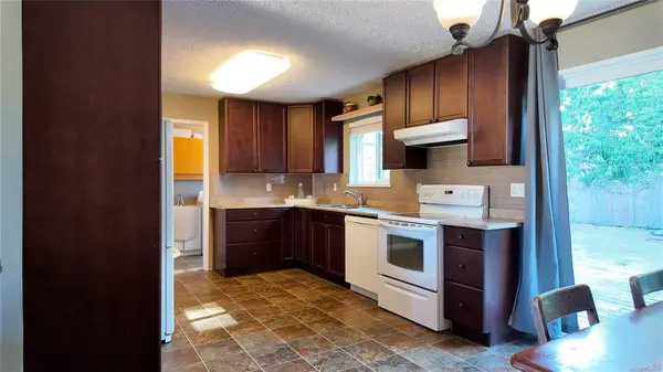 3000 Country Close, Campbell River BC V9W 6X6 - 3 bed, 2 bath in Campbell River