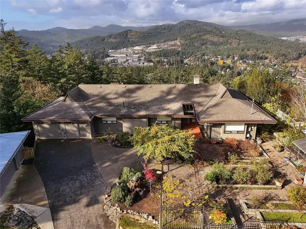 754 Walfred Rd, Langford BC V9C 2N9 - 3 bed, 3 bath in Langford