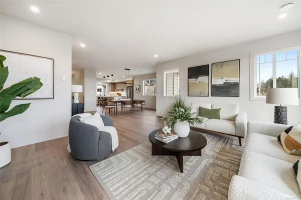 2529 Alabaster Crt, Langford BC V9B 5N1 - 5 bed, 4 bath in Langford