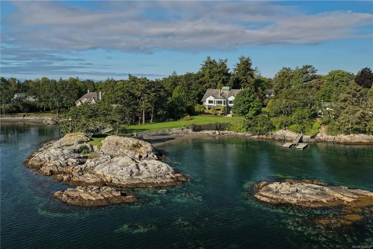 3175 Beach Dr, Oak Bay BC V8R 6L7