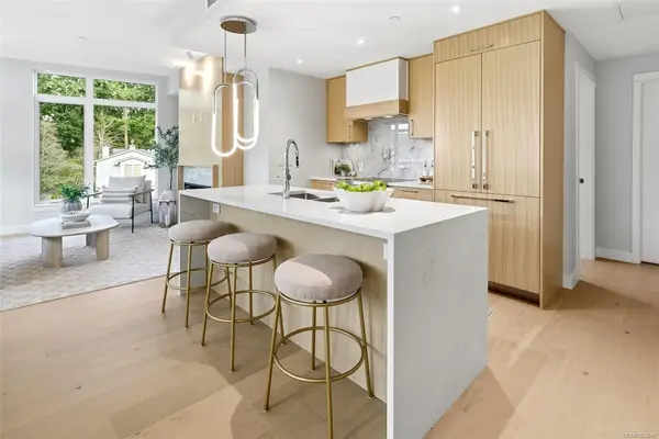 5229 Cordova Bay Rd # 306, Saanich BC V8Y 2L1 - 2 bed, 2 bath in Saanich