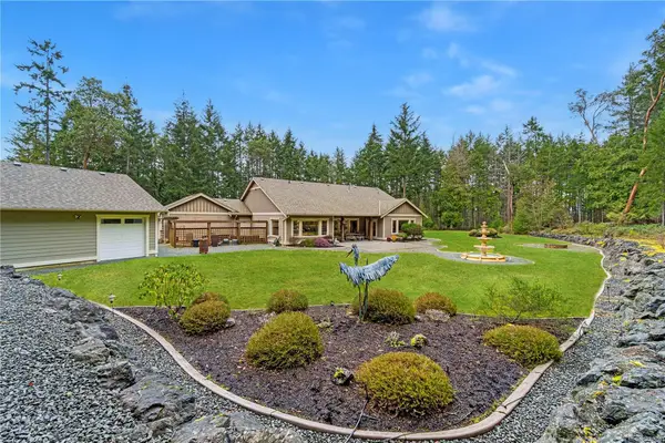 700 Wildgreen Way, Parksville BC V9P 0A5 - 3 bed, 3 bath in Parksville