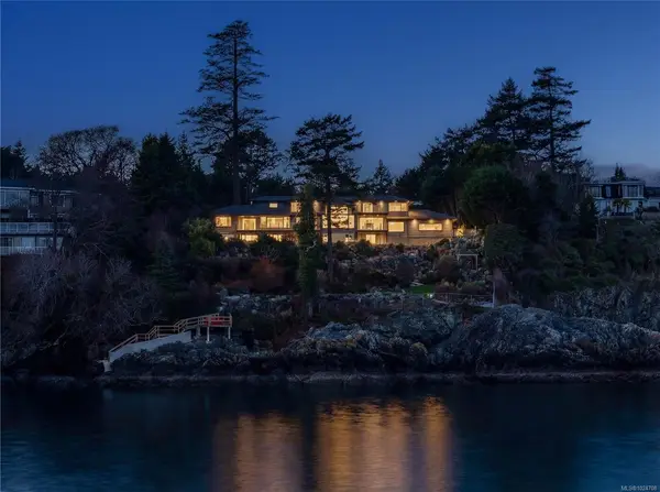 4325 Gordon Head Rd, Saanich BC V8N 3Y7 - 8 bed, 7 bath in Saanich