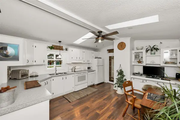 2779 Stautw Rd # 222, Central Saanich BC V8M 2C8 - 2 bed, 2.0 bath in Central Saanich