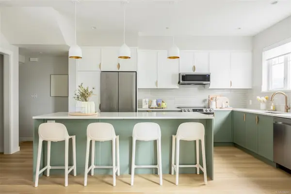 3230 Glendale Pl # 113, Langford BC V9B 1Y2 - 3 bed, 3 bath in Langford