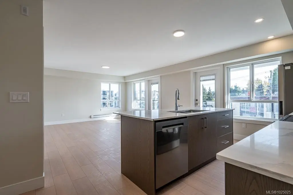 312-171 Jensen Ave W, Parksville BC V9P 1K3