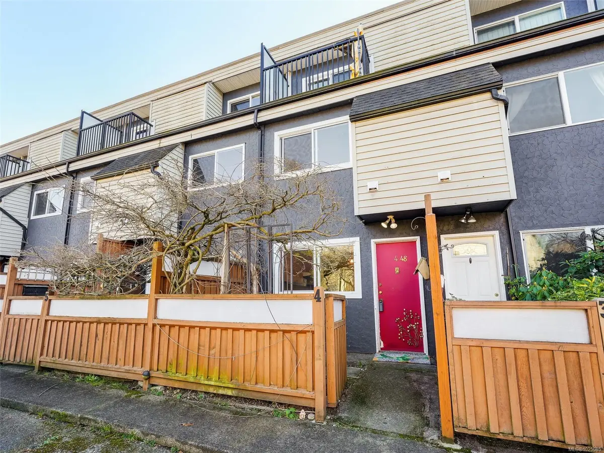 48 Montreal St #4, Victoria BC V8V 1Y5